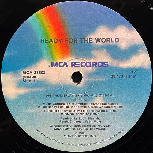 READY FOR THE WORLD // DIGITAL DISPLAY (5VER)