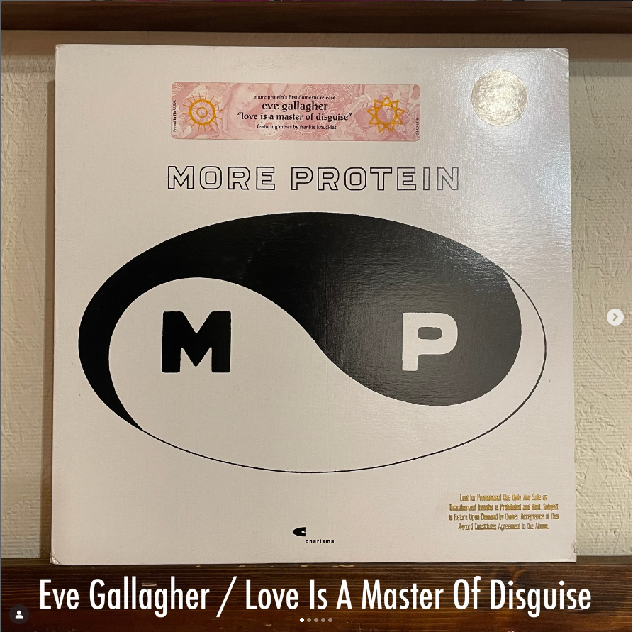 Eve Gallagher / Love Is A Master Of Disguise - 繊細なピアノが夜の余白を照らす、極上のDeep House